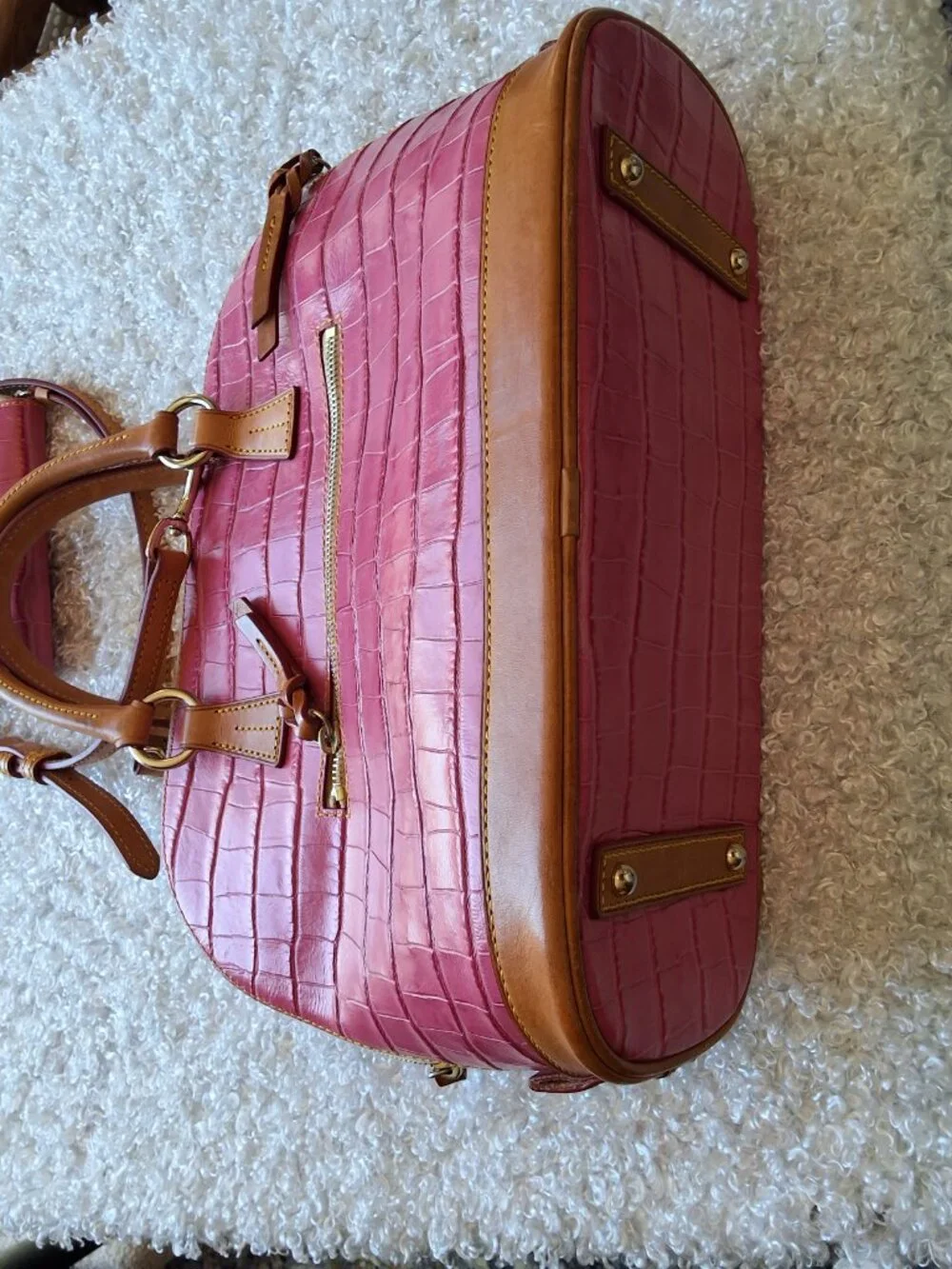 Dooney & Bourke excellent inside